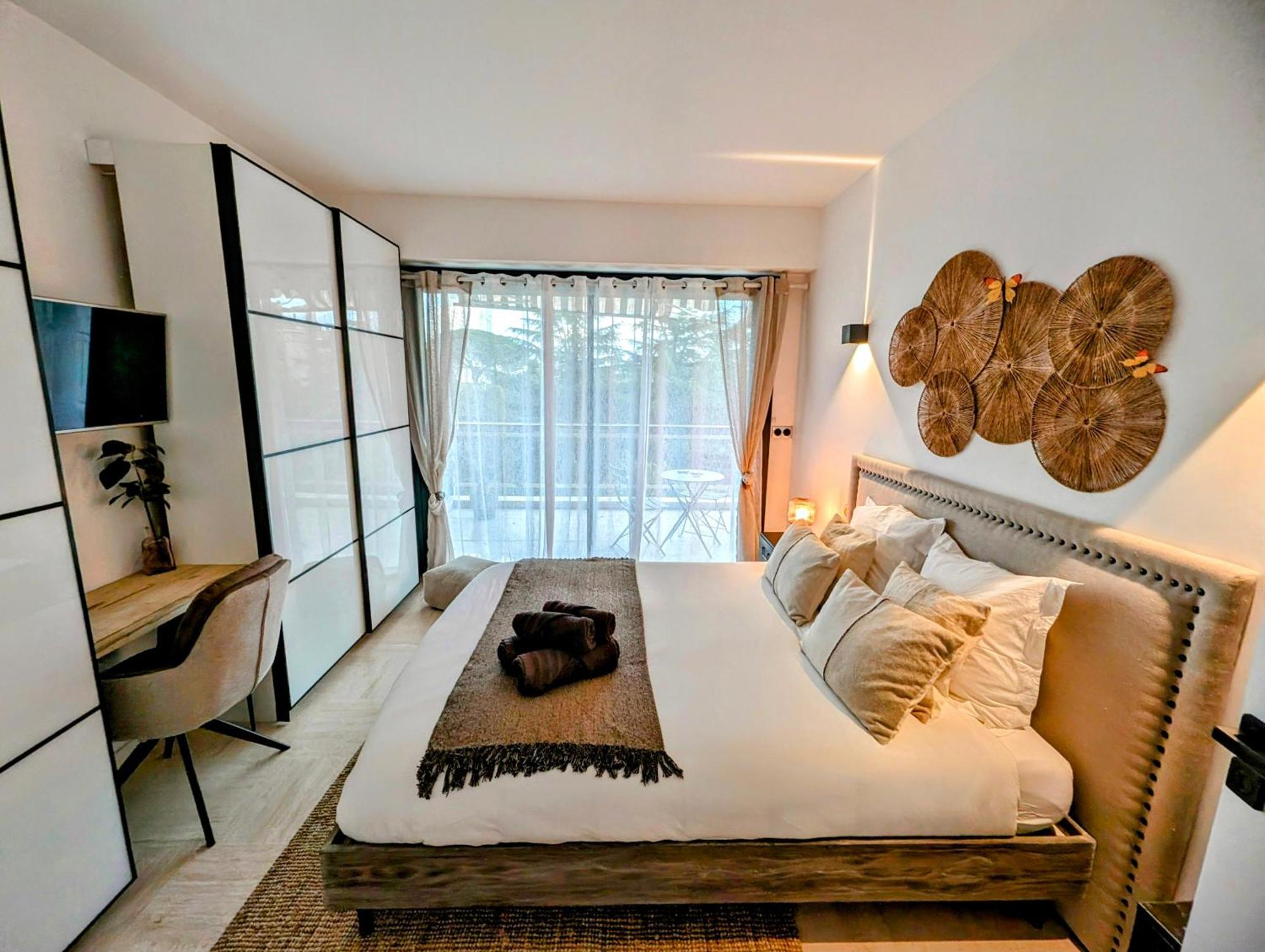 2 Bedrooms Seafront Κάννες Εξωτερικό φωτογραφία